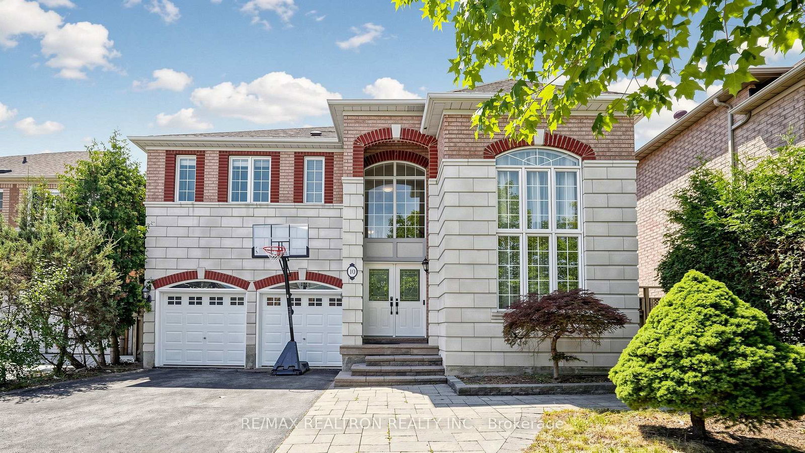 10-fountain-court-richmond-hill-ontario-n13608646