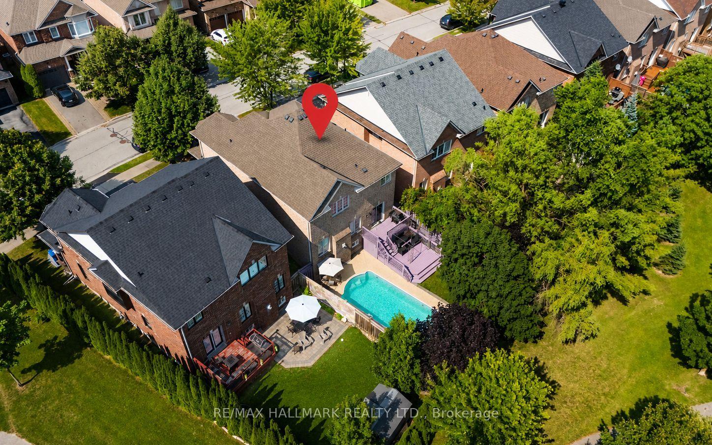 614-society-crescent-newmarket-ontario-n13609328