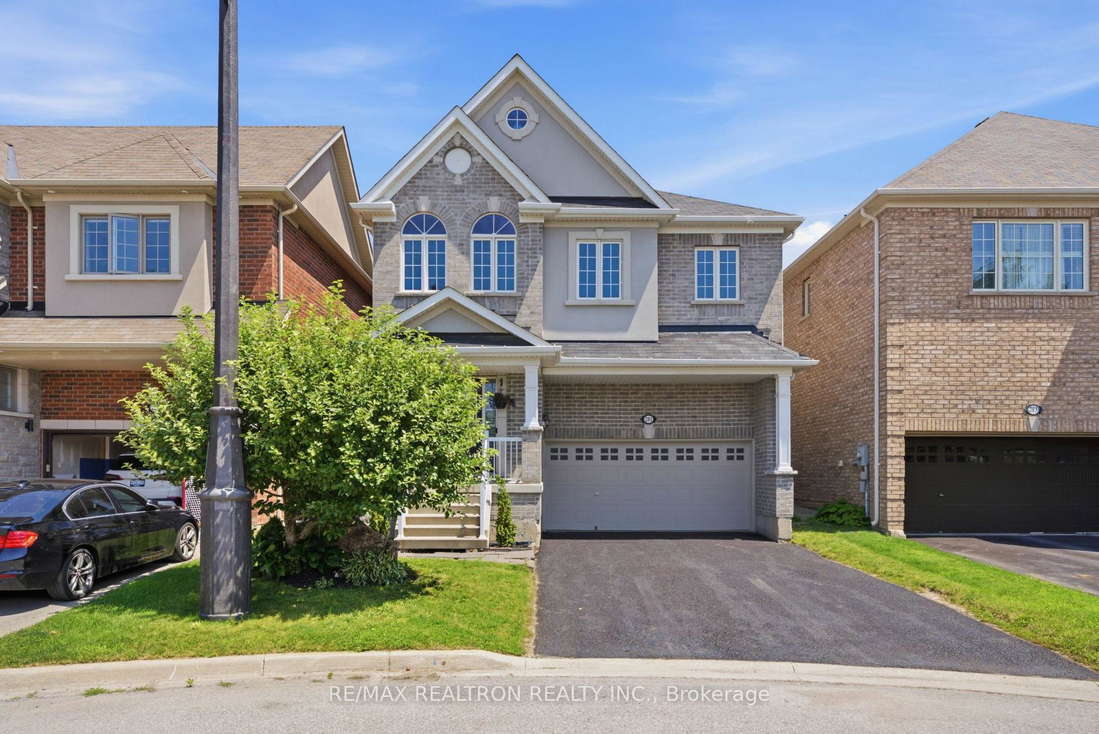 281-sloss-court-newmarket-ontario-n13611730