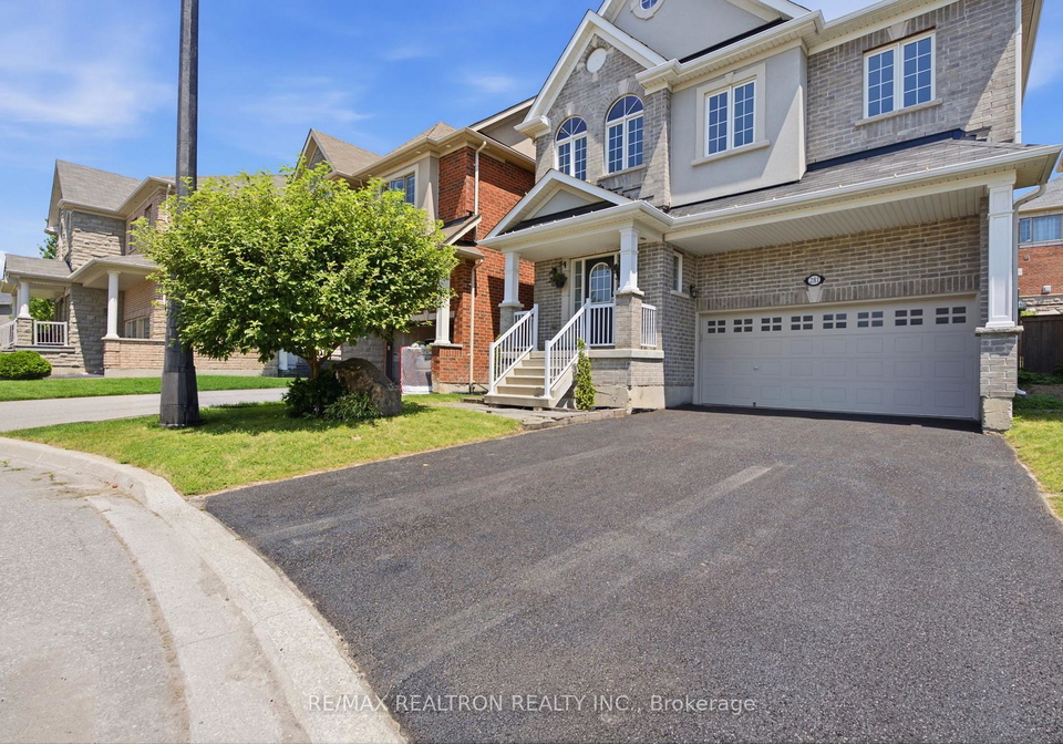 281-sloss-court-newmarket-ontario-n13611730