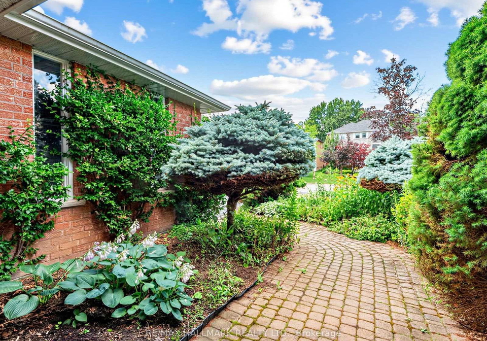 185-aurora-heights-drive-aurora-ontario-n13611766