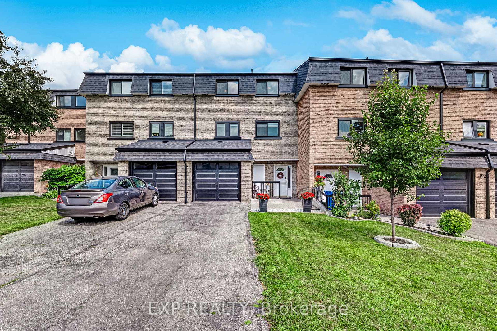 6-poplar-crescent-aurora-ontario-n13611808