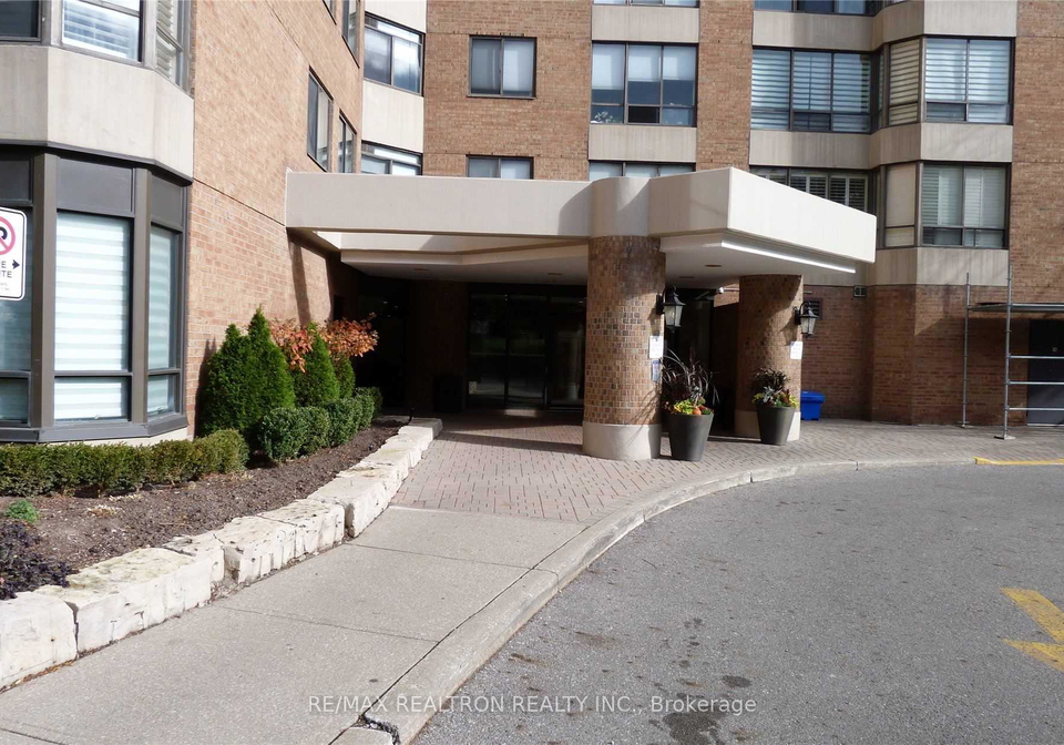 7601-bathurst-street-vaughan-ontario-n13611954