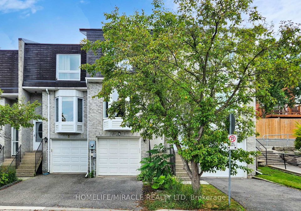 4-william-curtis-circle-newmarket-ontario-n13613208
