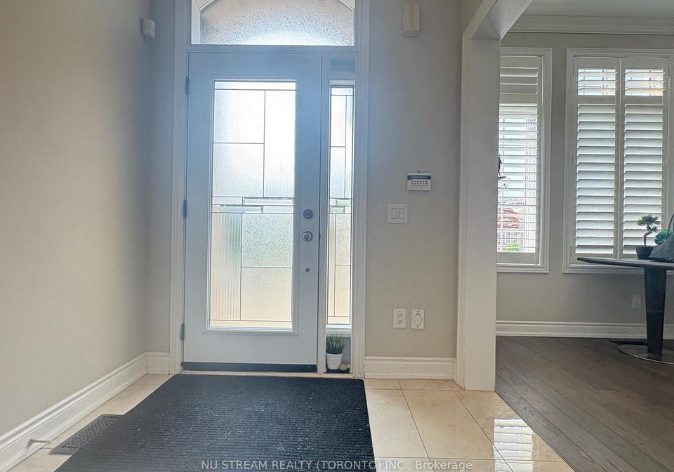 176-tower-hill-road-richmond-hill-ontario-n13613226