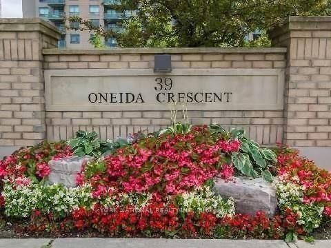 39-oneida-crescent-richmond-hill-ontario-n13613580