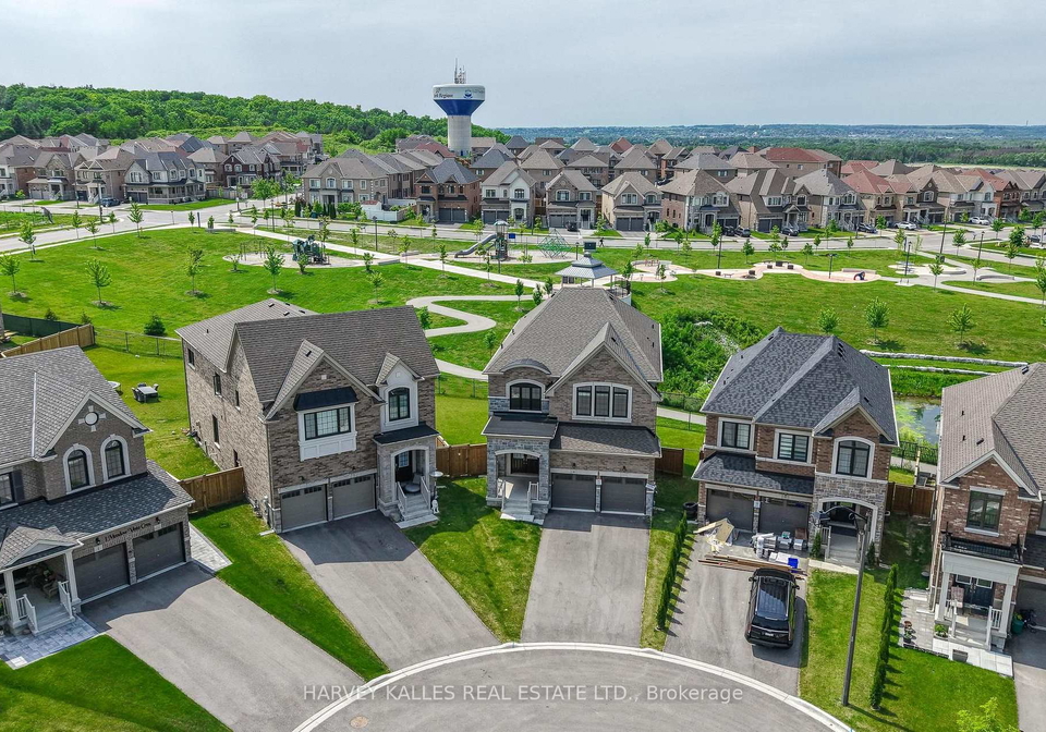 4-meadow-vista-crescent-east-gwillimbury-ontario-n13613746
