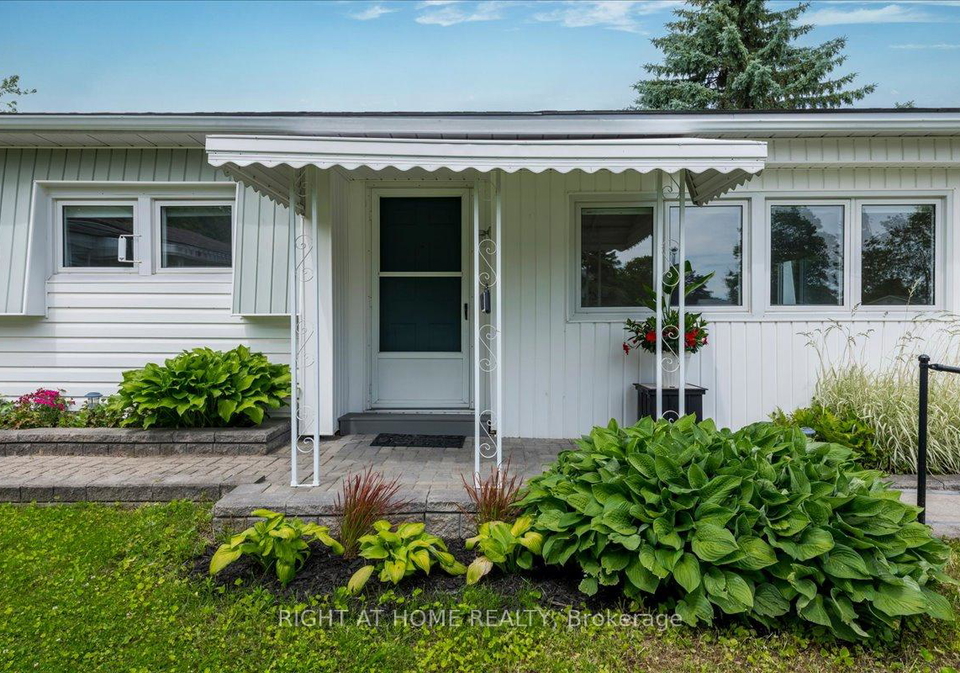 15-flora-drive-innisfil-ontario-n13614374