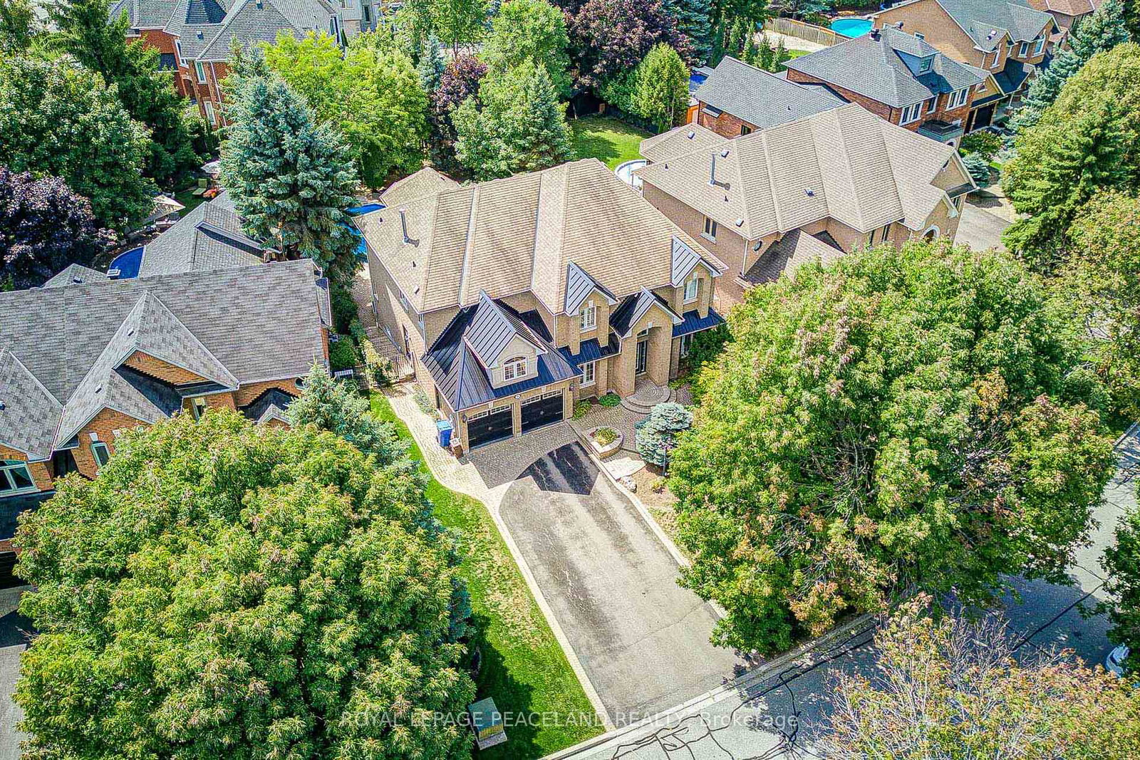 709-highland-blade-road-newmarket-ontario-n13615394