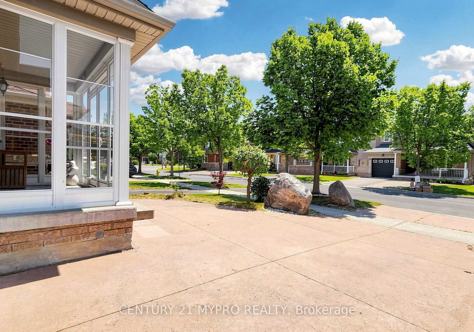 74-victoria-wood-avenue-markham-ontario-n13615472