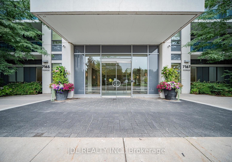 7165-yonge-street-markham-ontario-n13615542