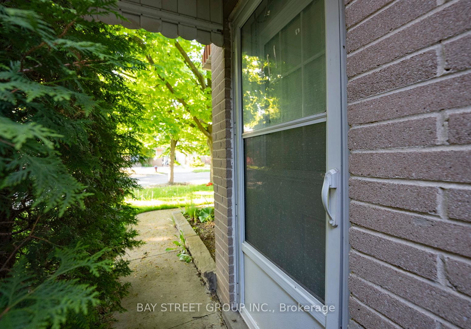 394-centre-street-e-richmond-hill-ontario-n13616138