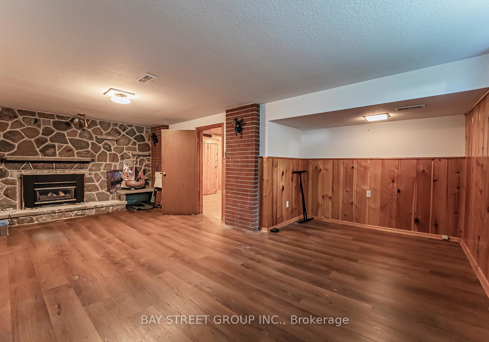 394-centre-street-e-richmond-hill-ontario-n13616138