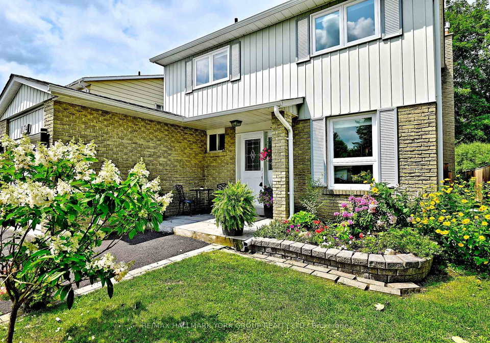 174-currey-crescent-newmarket-ontario-n13616310