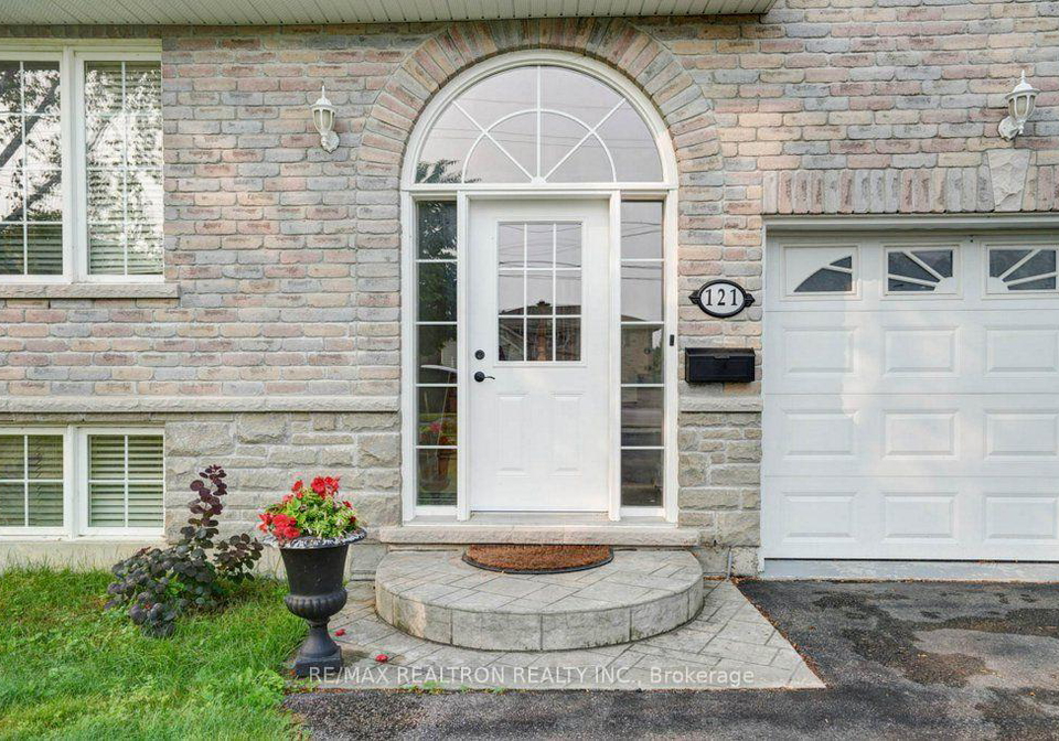 121-riverglen-drive-georgina-ontario-n13617812