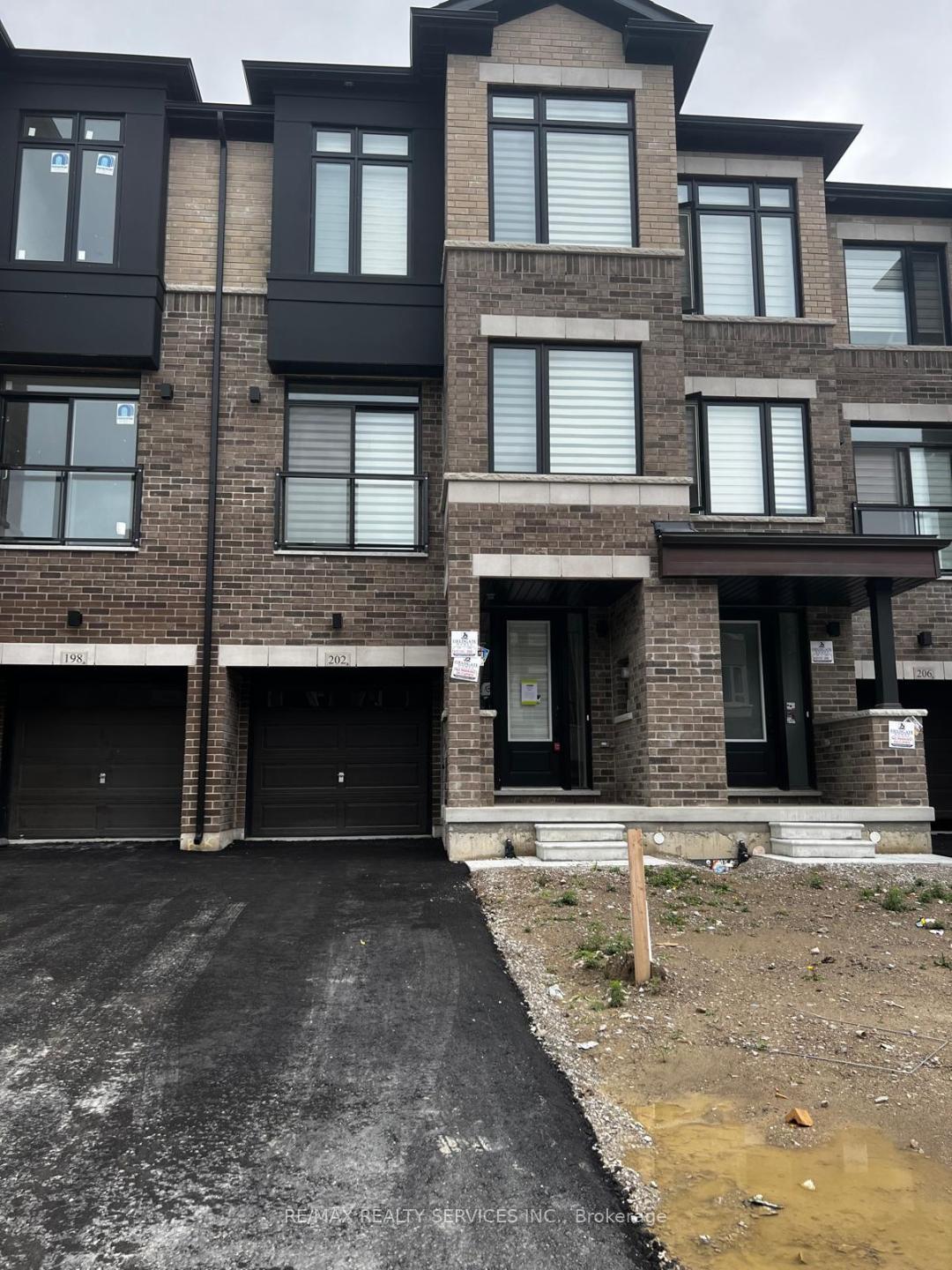 202-tennant-circle-vaughan-ontario-n13618118
