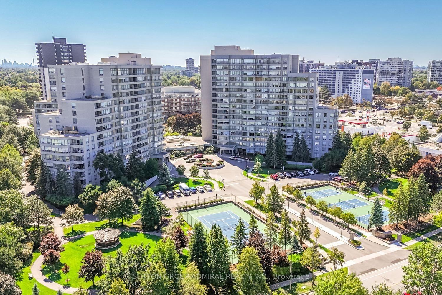 7-townsgate-drive-vaughan-ontario-n13618746