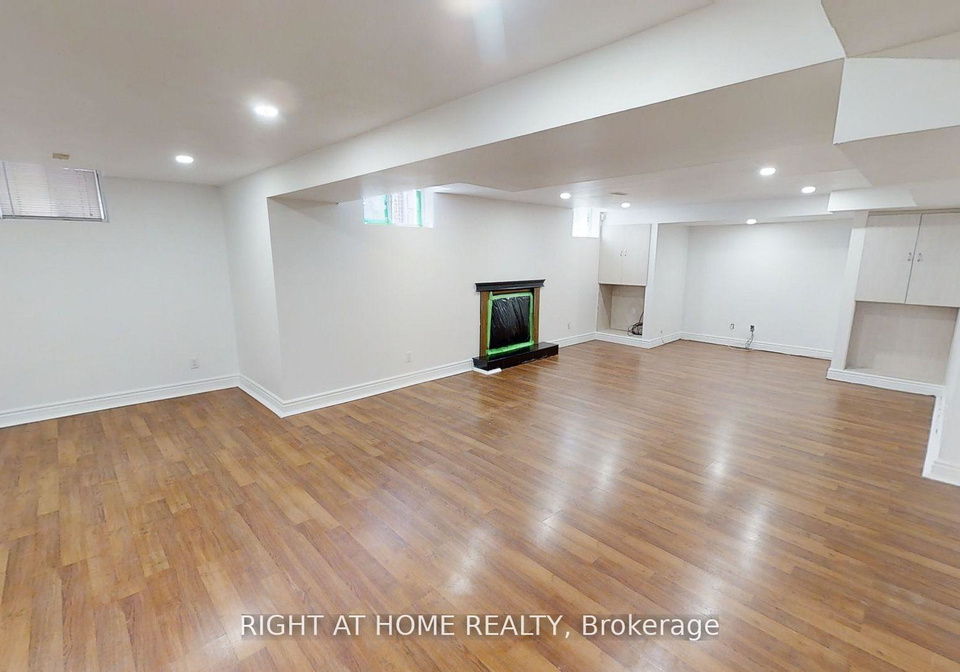 31-northgate-crescent-e-richmond-hill-ontario-n13619502