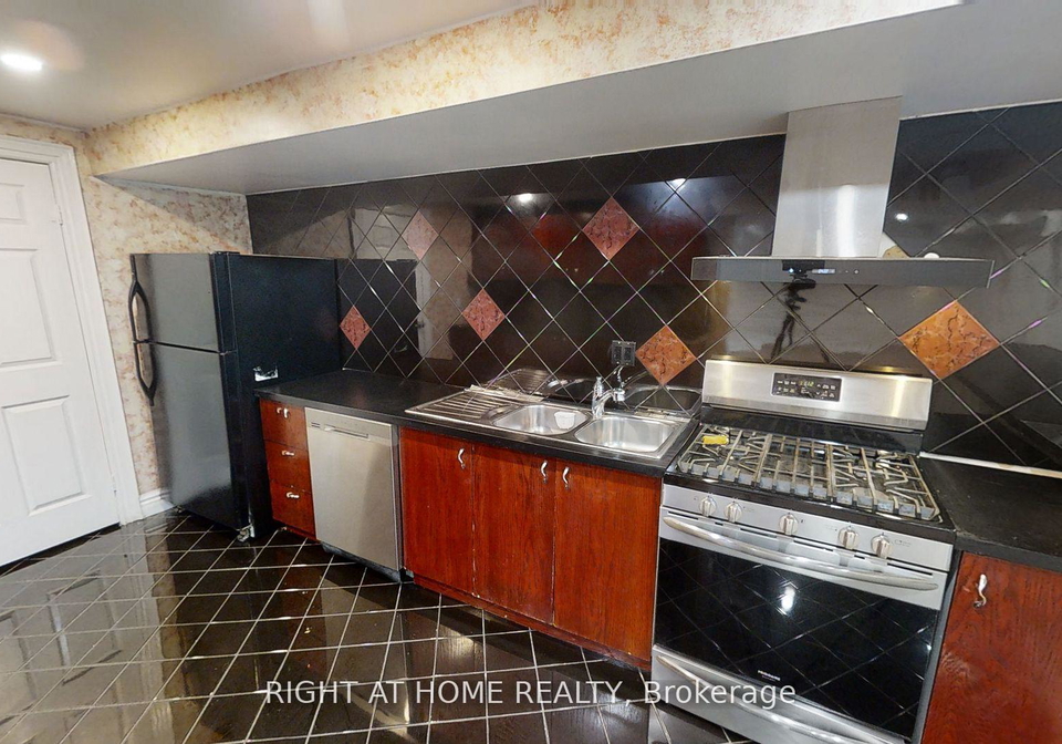31-northgate-crescent-e-richmond-hill-ontario-n13619502
