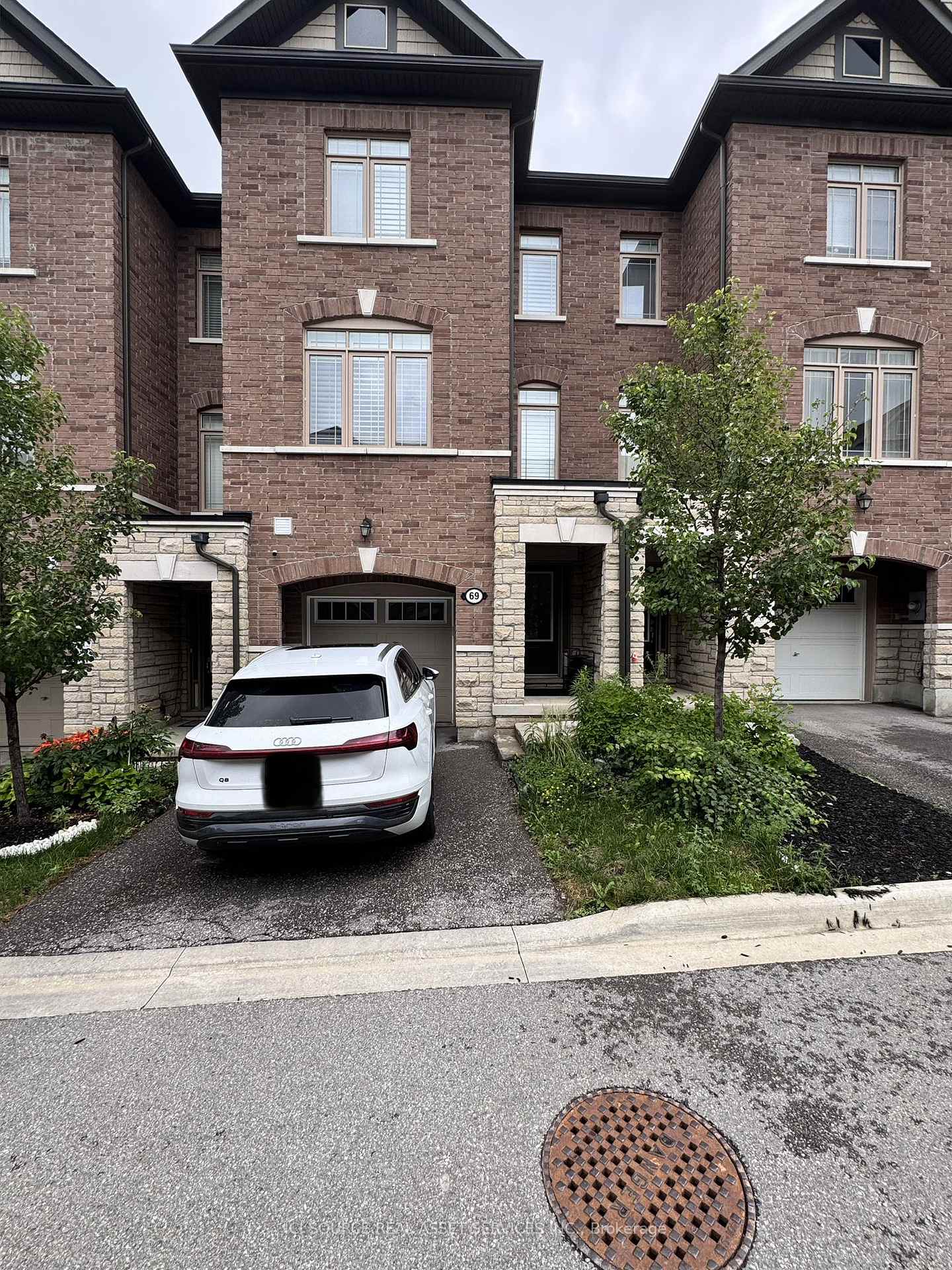 69-gordon-circle-newmarket-ontario-n13619702