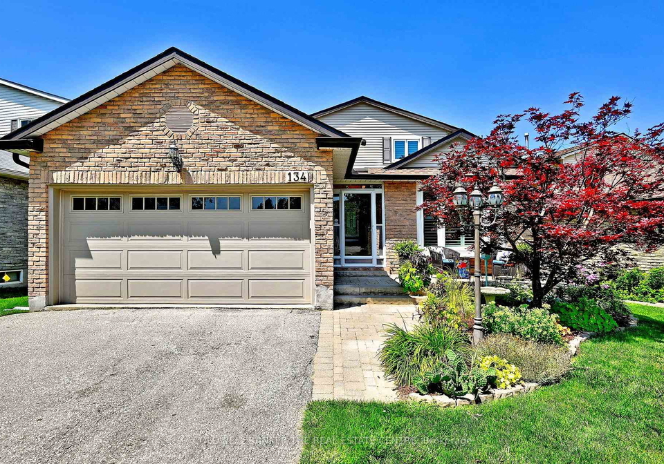 134-huron-heights-drive-newmarket-ontario-n13619828