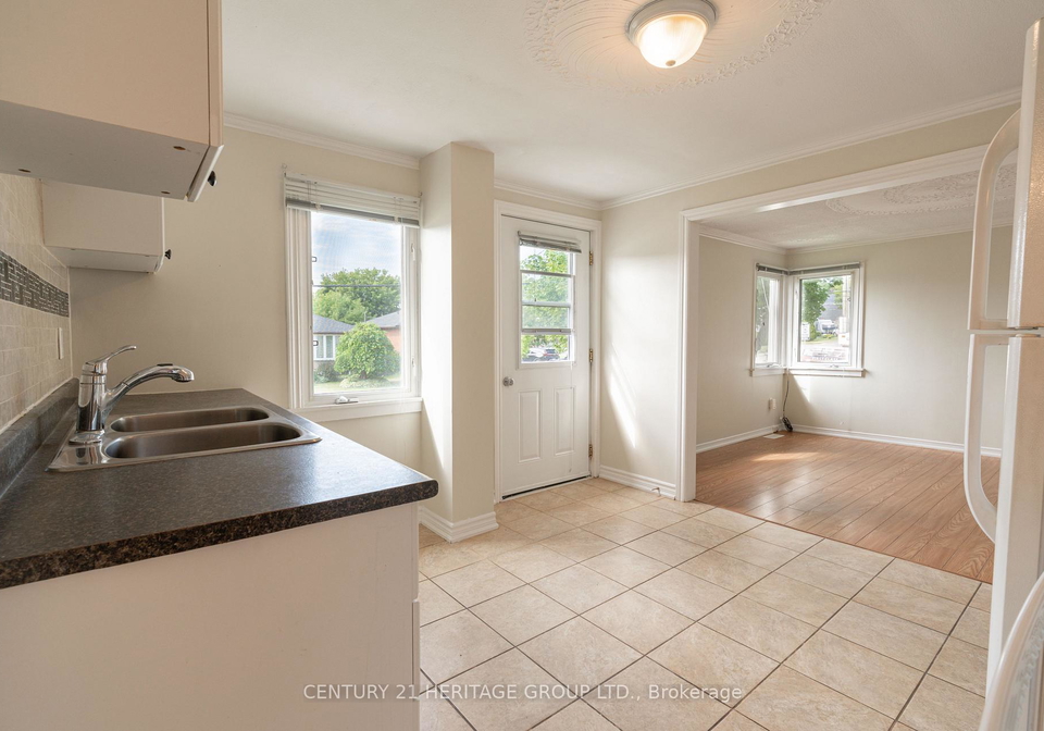 137-john-street-e-bradford-west-gwillimbury-ontario-n13620030