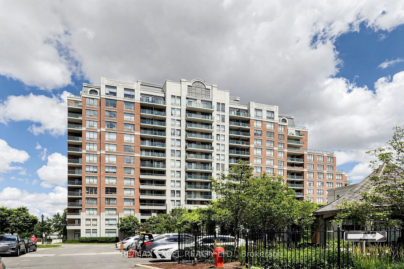 350-red-maple-road-richmond-hill-ontario-n13621226