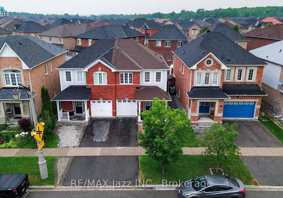 412-reeves-way-boulevard-whitchurch-stouffville-ontario-n13621308