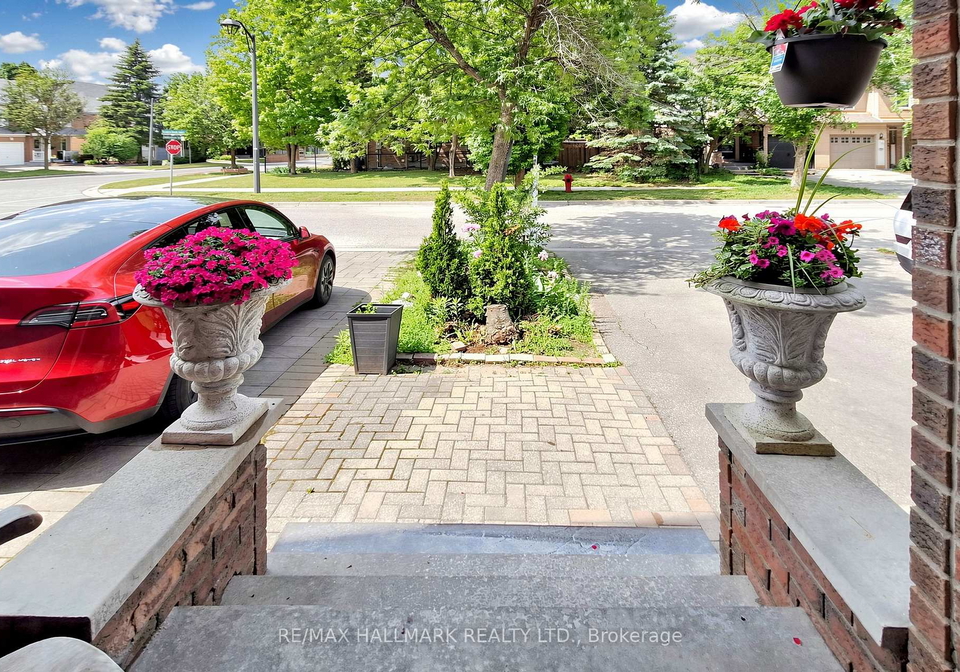 5-evelyn-buck-lane-aurora-ontario-n13621780