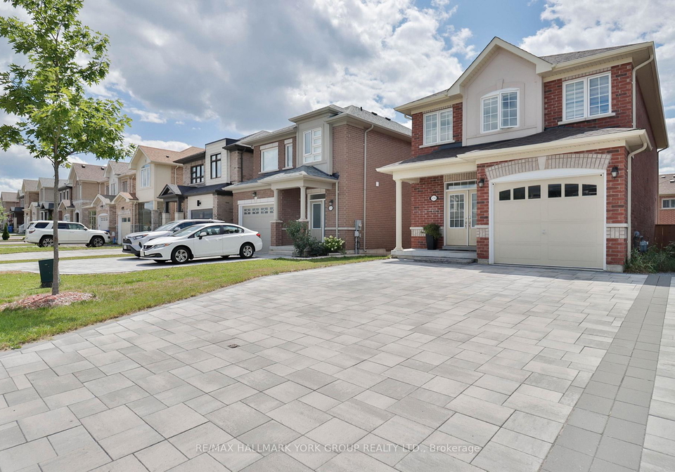 434-ritas-avenue-newmarket-ontario-n13623592