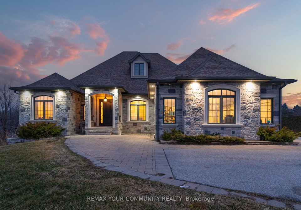 20111-bathurst-street-e-east-gwillimbury-ontario-n13623630