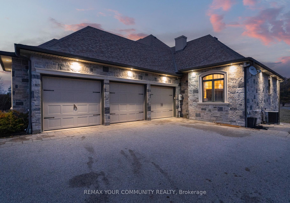 20111-bathurst-street-e-east-gwillimbury-ontario-n13623630
