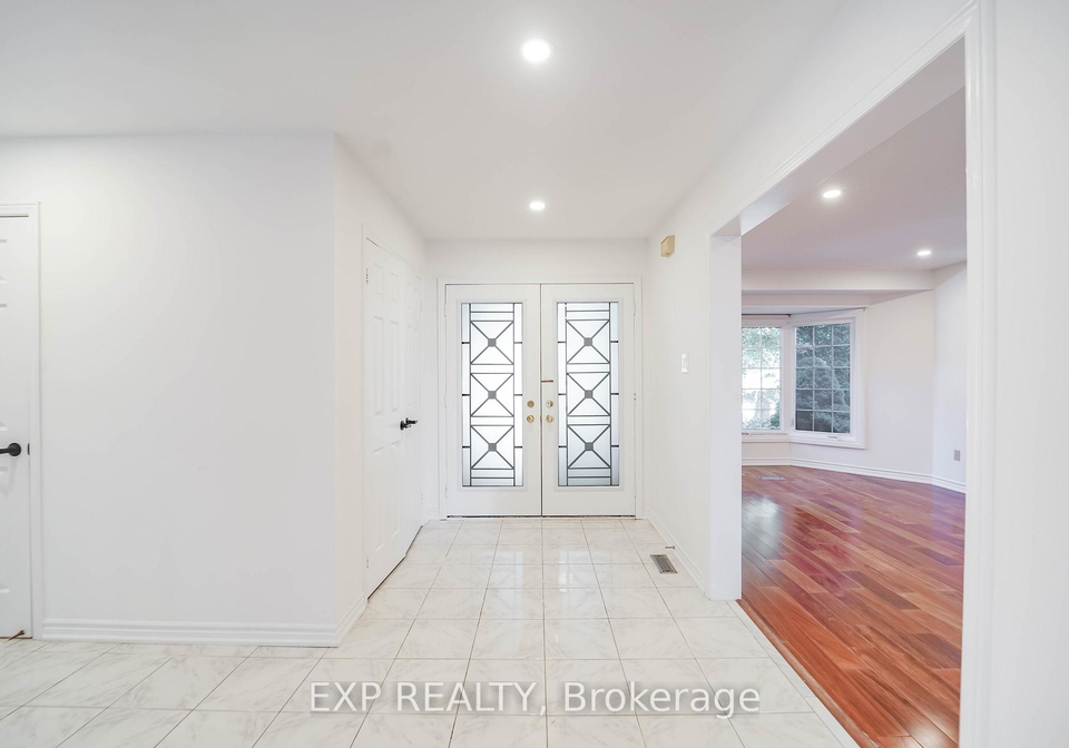 195-savage-road-newmarket-ontario-n13623938