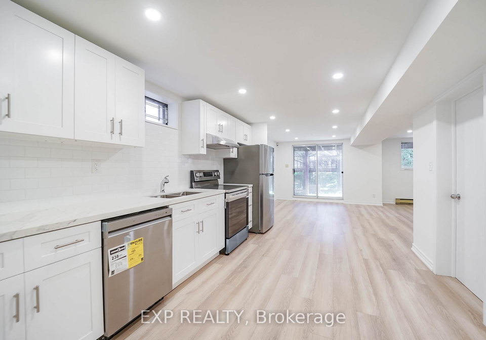 195-savage-road-newmarket-ontario-n13623942