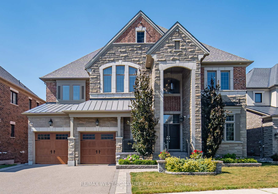 56-sir-henry-court-king-ontario-n13624198