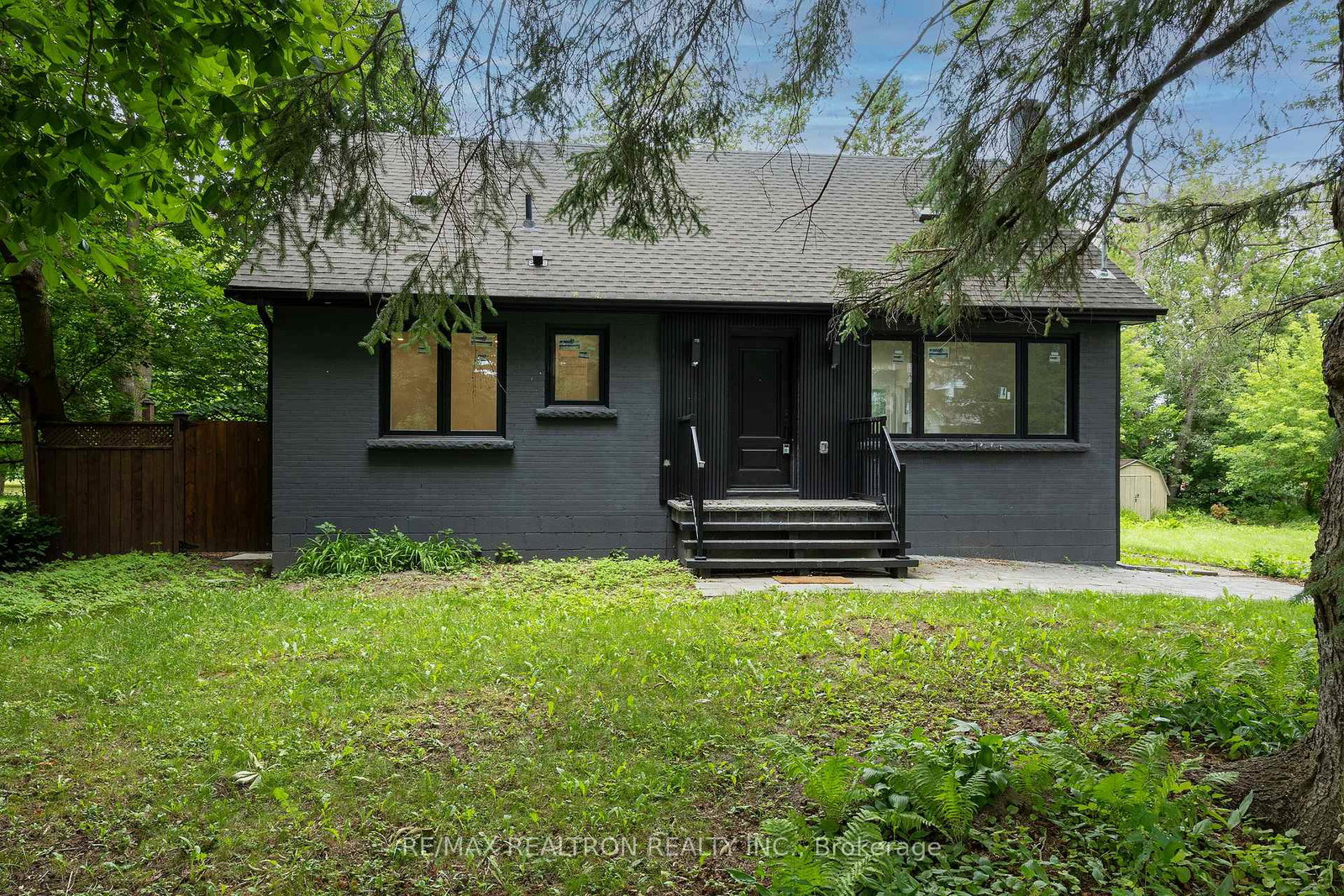 30-morton-avenue-east-gwillimbury-ontario-n13624232
