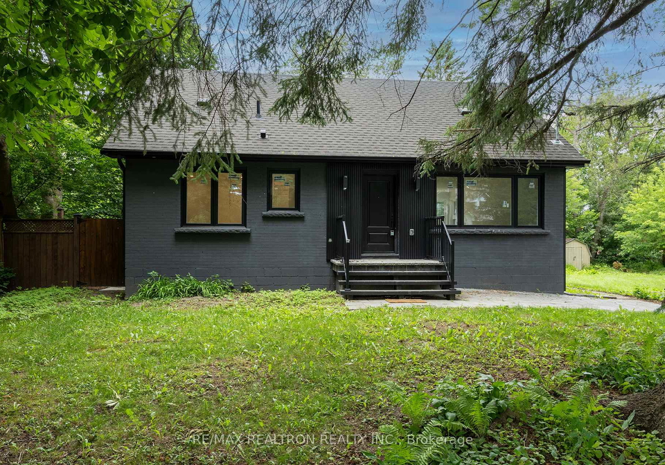 30-morton-avenue-east-gwillimbury-ontario-n13624232
