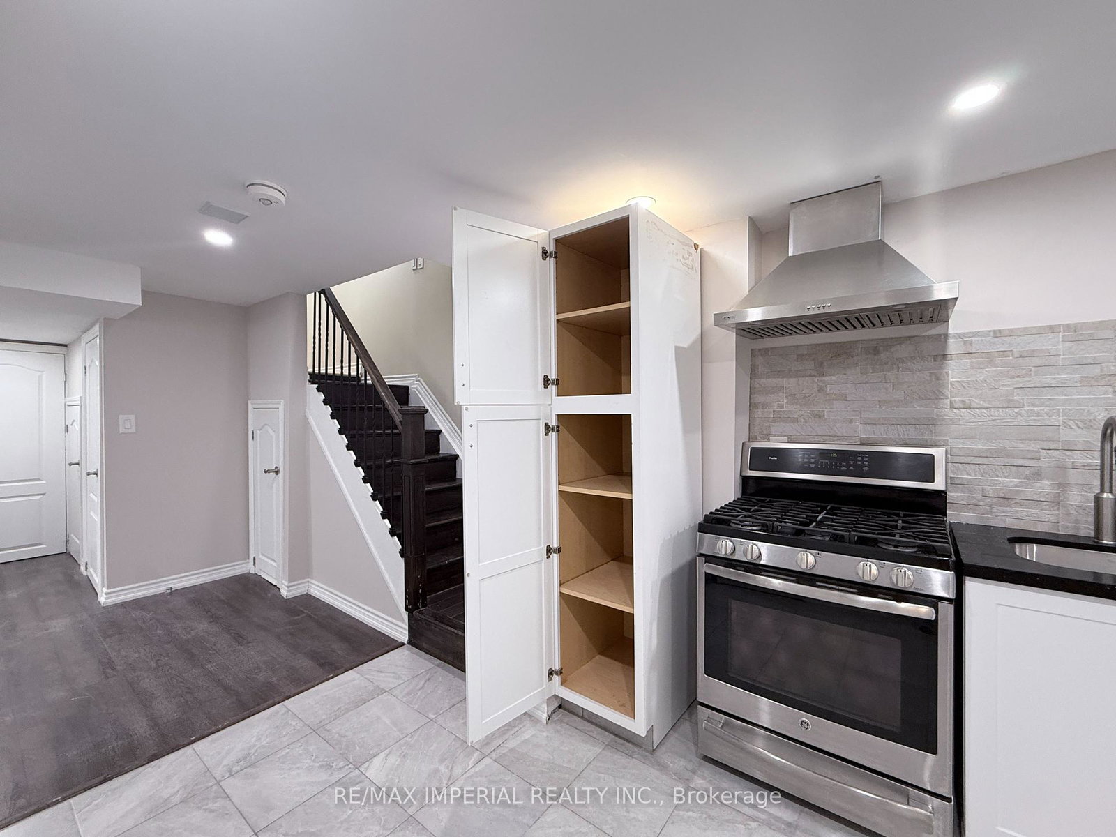 17-deerwood-crescent-richmond-hill-ontario-n13624736