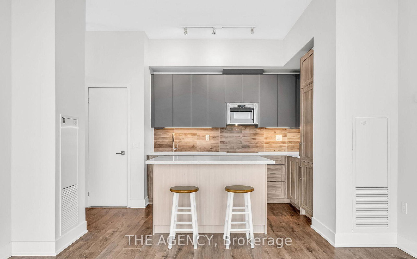 2908-highway-7-vaughan-ontario-n13624846