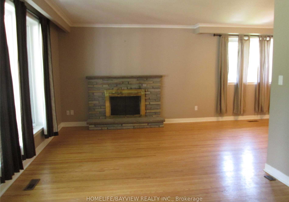 303-millardmain-level-avenue-newmarket-ontario-n13625018