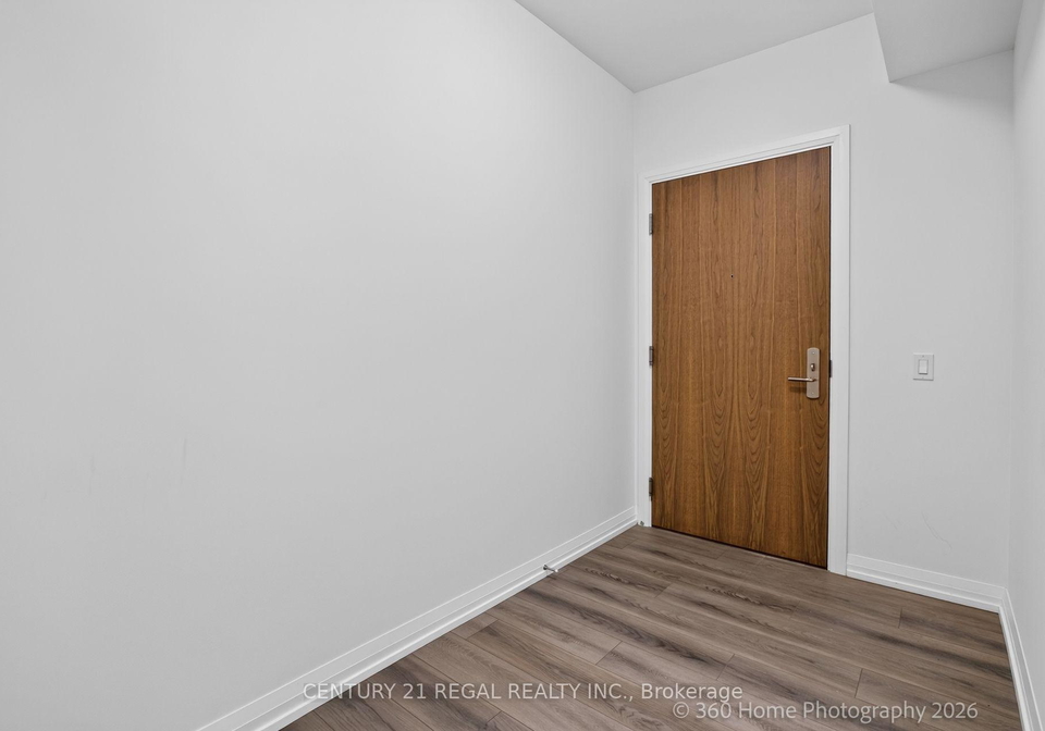 27-korda-gate-vaughan-ontario-n13625228
