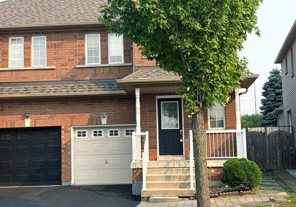 737-caboto-trail-markham-ontario-n13625480