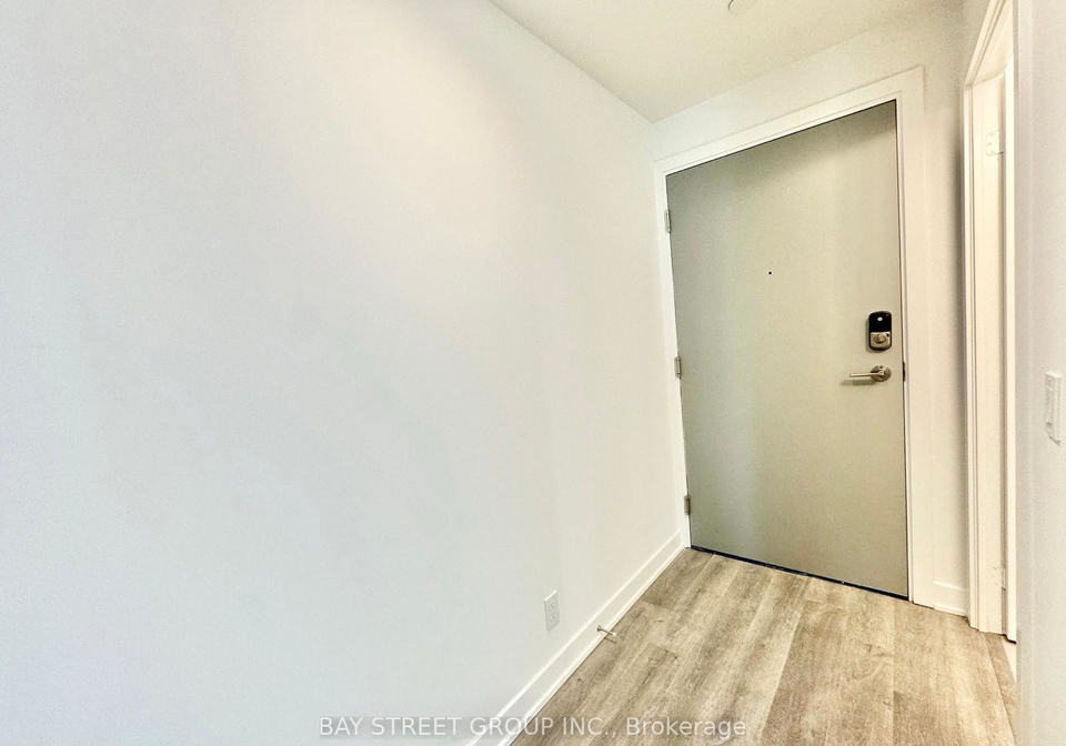 1-promenade-circle-vaughan-ontario-n13625862