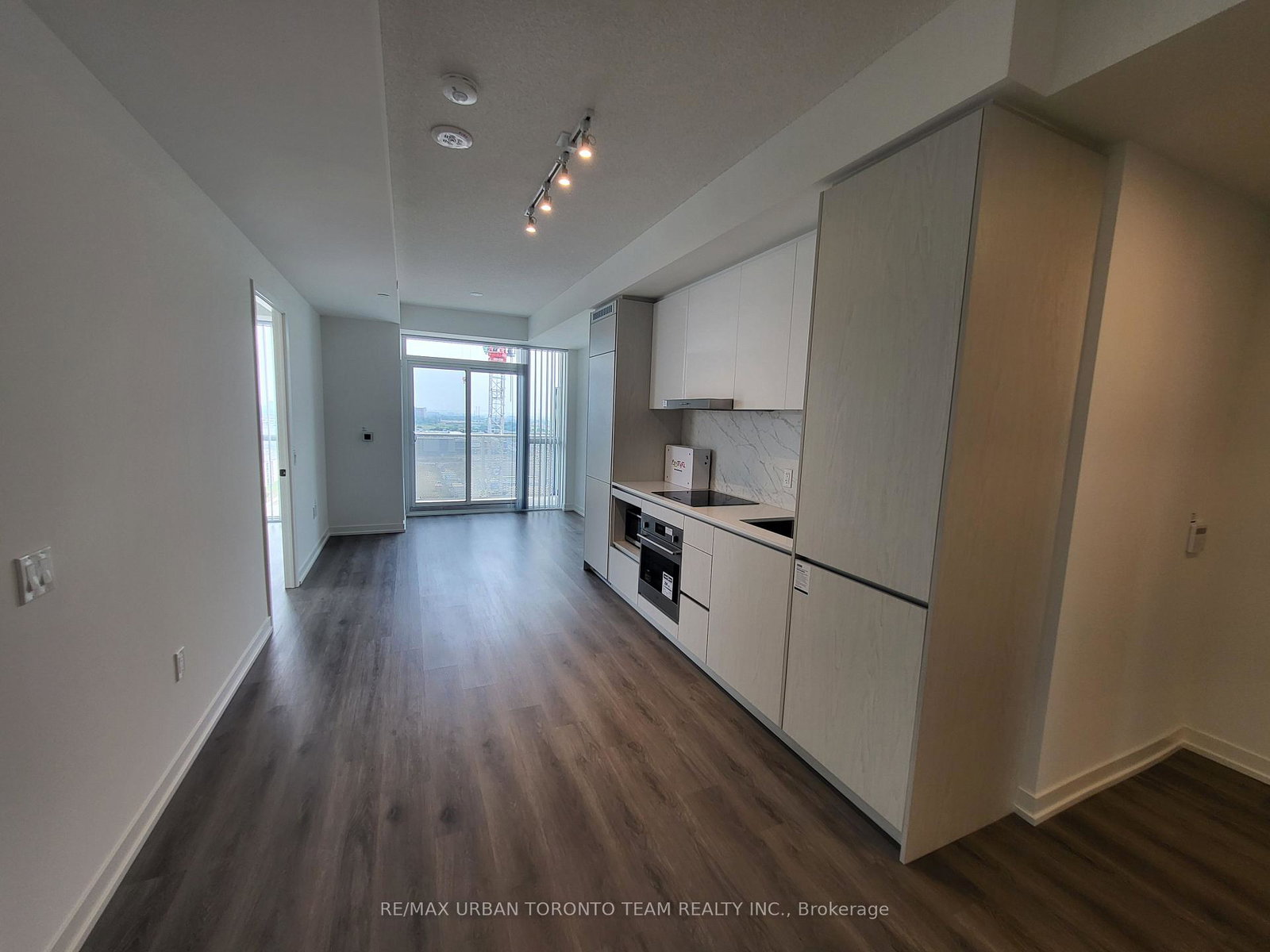 28-interchange-way-vaughan-ontario-n13626414