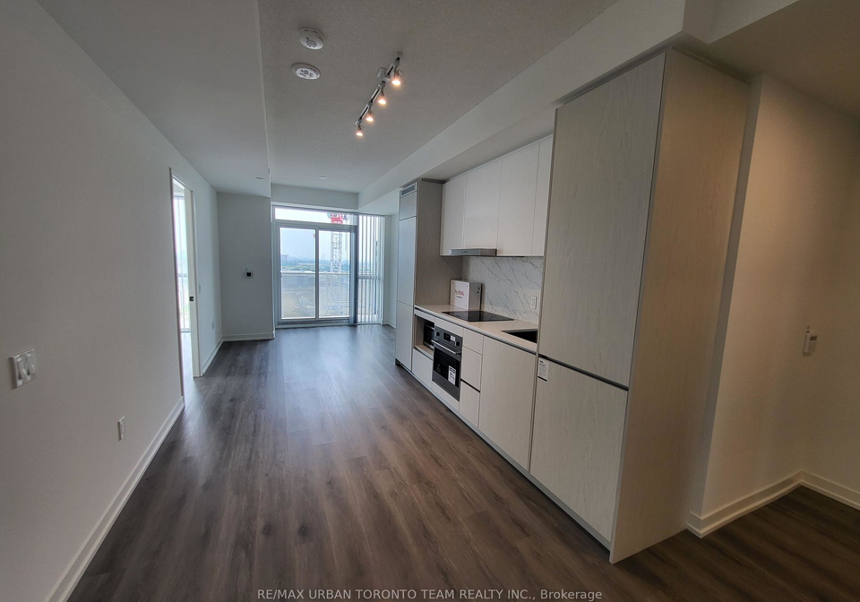 28-interchange-way-vaughan-ontario-n13626414