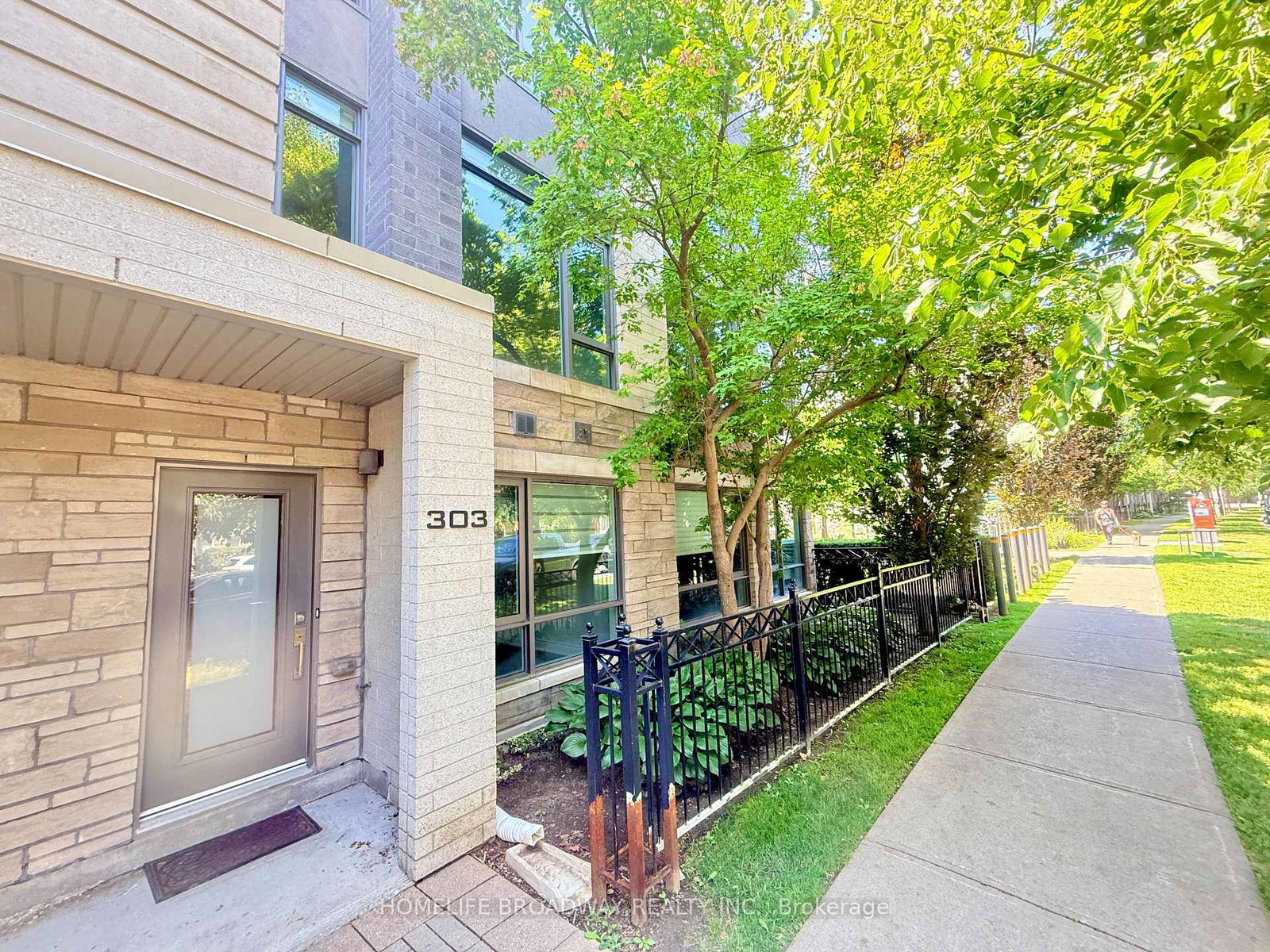 303-south-park-road-markham-ontario-n13626484