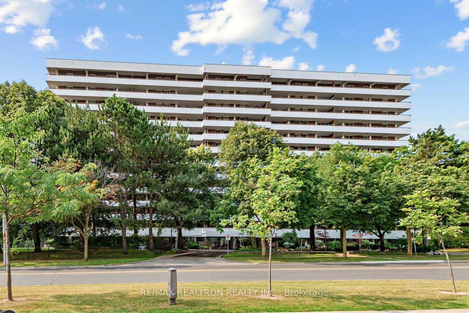 1-royal-orchard-boulevard-markham-ontario-n13626680