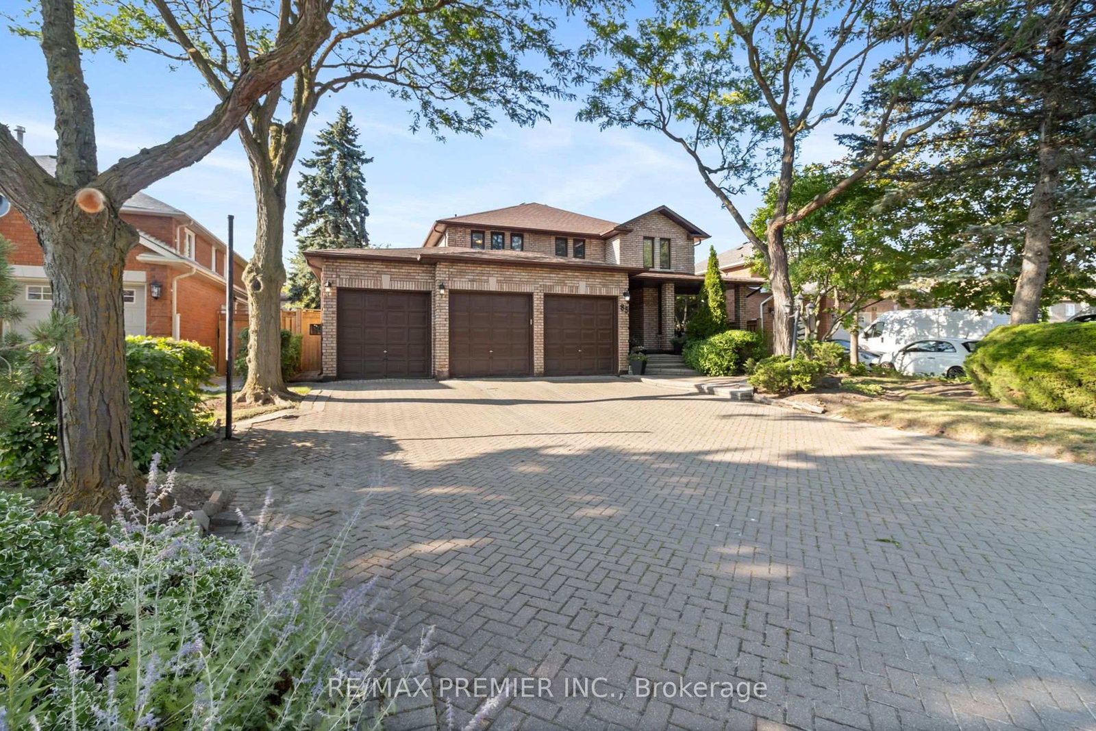 85-calgary-gardens-vaughan-ontario-n13627216