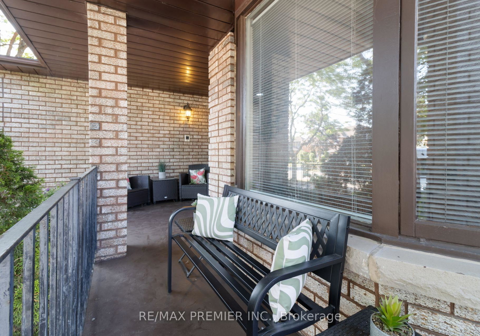 85-calgary-gardens-vaughan-ontario-n13627216