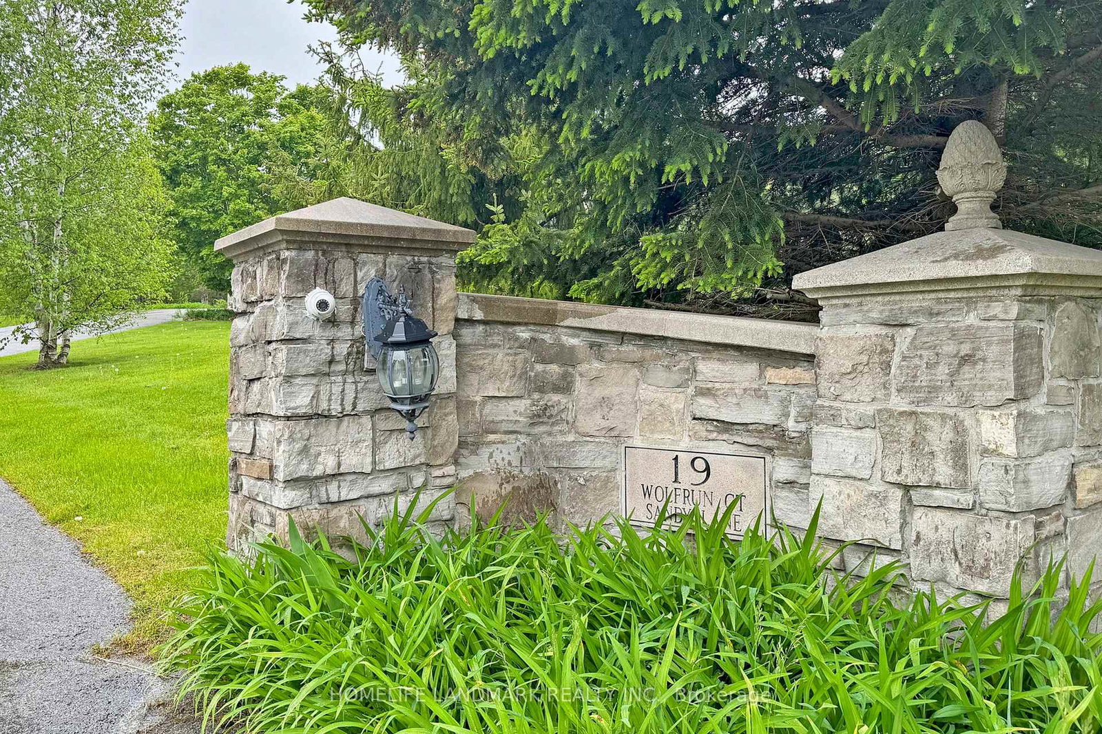 19-wolf-run-court-whitchurch-stouffville-ontario-n13627330